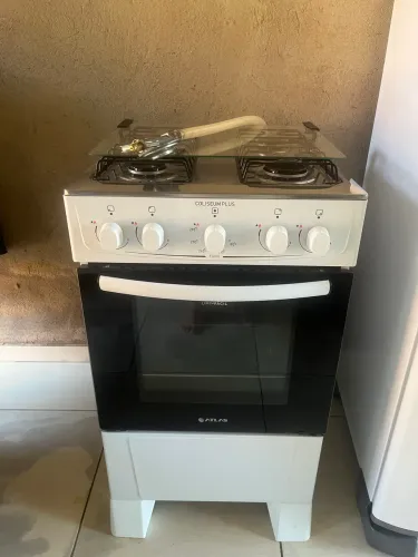 Vendo fogão atlas não é elétrico , comprei tem 2 meses e nunca usei , novinho