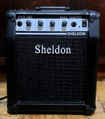 Amplificador de baixo Sheldon BSS180 - 18W (Usado)