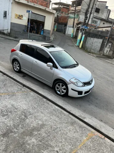 Nissan Tiida SL 1.8/1.8 Flex 16V Aut. 2012