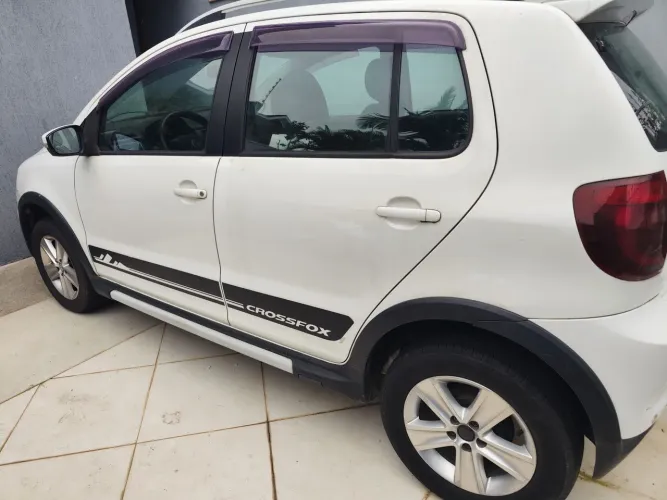 Volkswagen Crossfox 1.6 MI Total Flex 8V 5P 2011
