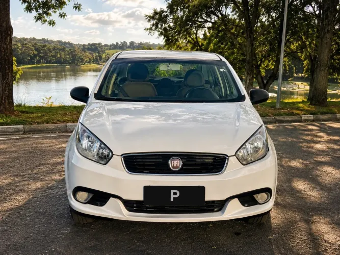 Fiat Grand Siena Attractive 1.0 Flex 8V 4P 2019