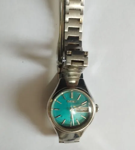 Relógio Seiko feminino automático antigo com defeito