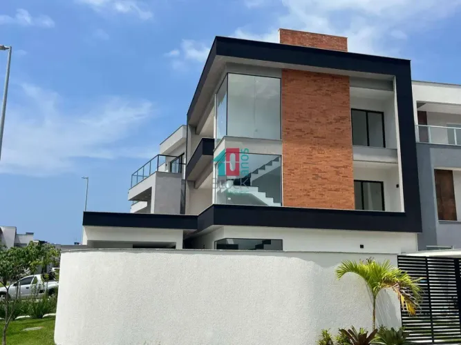 Vargem Pequena | Casa de Condomínio 3 quartos, sendo 3 suites