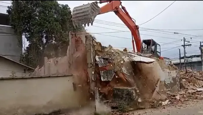 Terraplanagem/Locação/Demolição