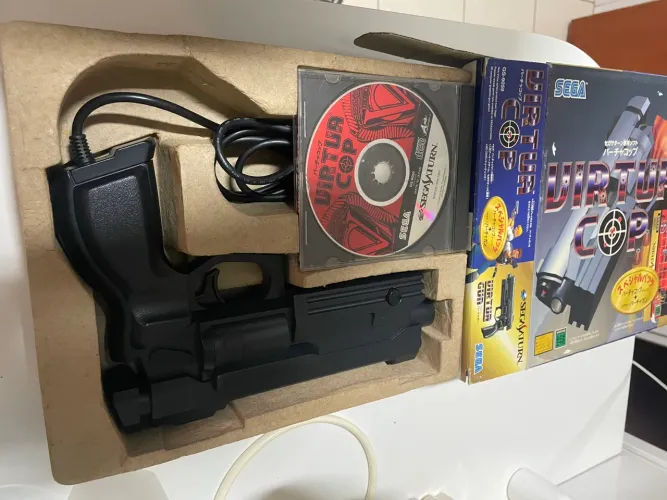 Pistola light gun Sega Saturno