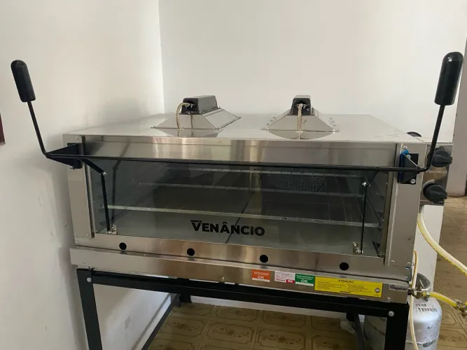 FORNO INDUSTRIAL VENÂNCIO A GÁS - INOX
