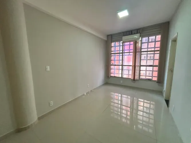 Escritório para aluguel possui 30 metros quadrados com 1 quarto em Centro - Araçatuba - SP