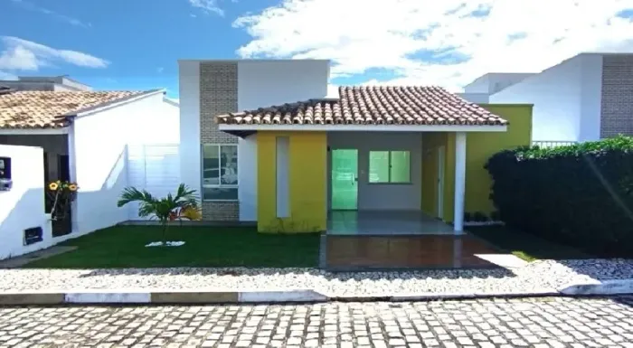 #)( Casa alugando 3/4 e com Suíte - Condomínio Fechado No Sim! Próximo da FTC.