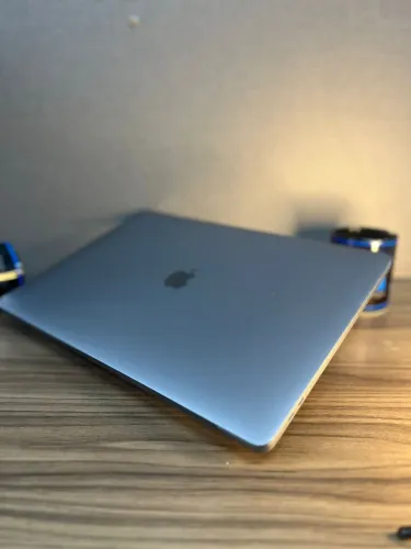 MacBook Pro Touchbar