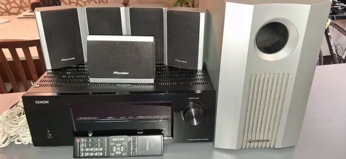 Home Theater Receiver Denon E200 e 5 caixas + Sub Pioneer