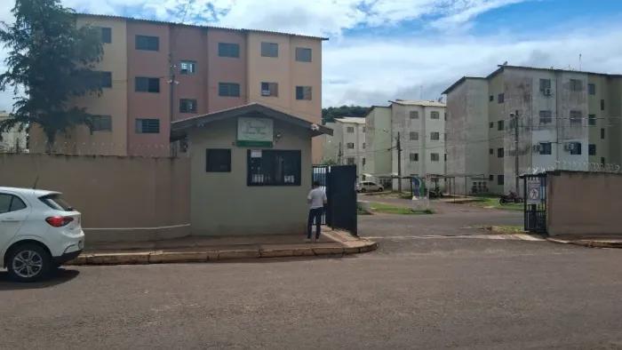 Ap financiável no Aero Rancho 2º andar, com 2 quartos e localizado no asfalto.