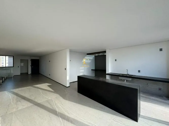 Cobertura residencial à venda em Divinópolis (Centro) 255m², 3 quartos, 2 suítes, 3 vagas