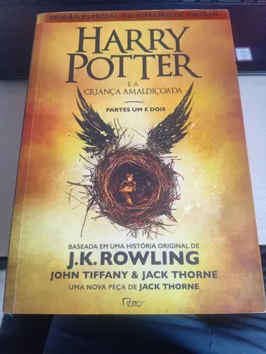 Livro Harry Potter e a Criança Amaldiçoada 