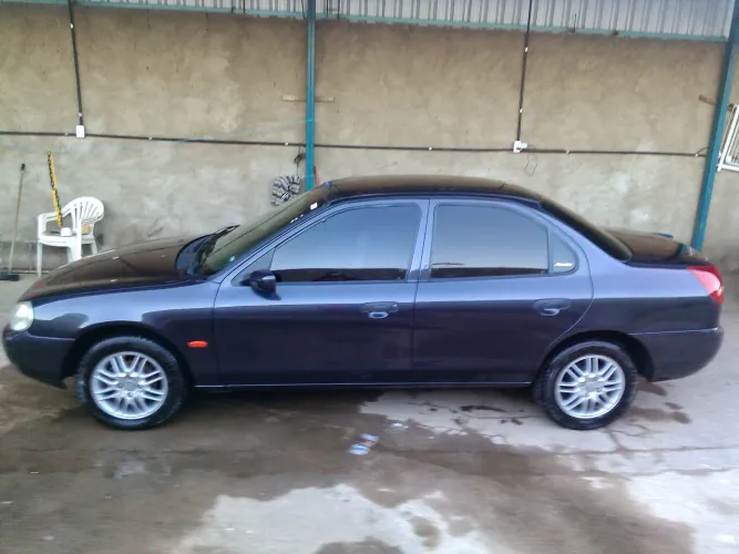 Ford Mondeo CLX 2.0i 4P MEC 1997