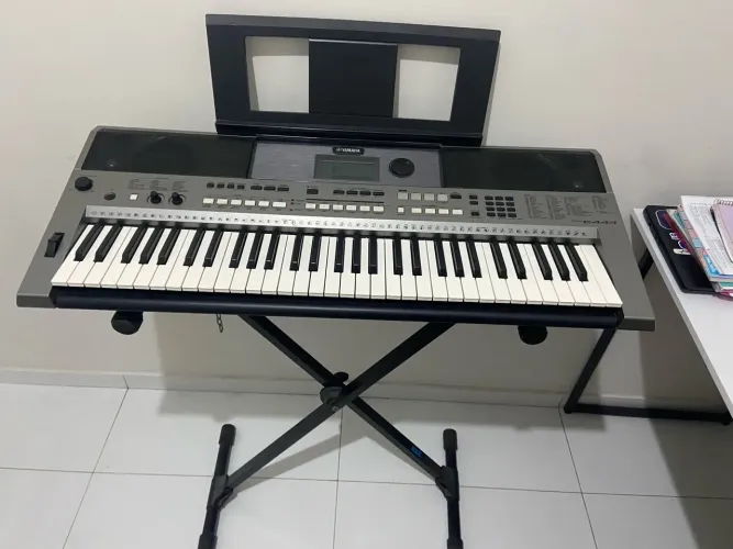 Teclado YAMAHA