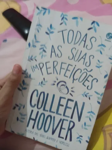 Livro collen hoover