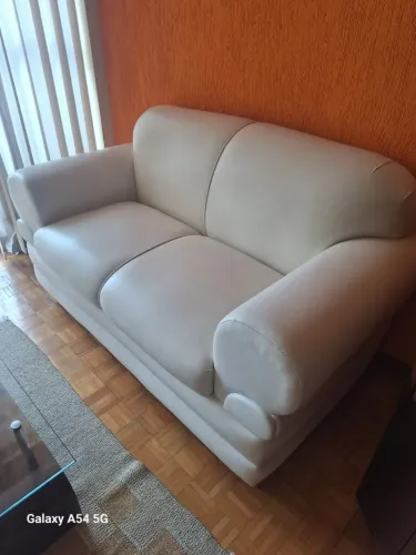Vendo sofá couro branco