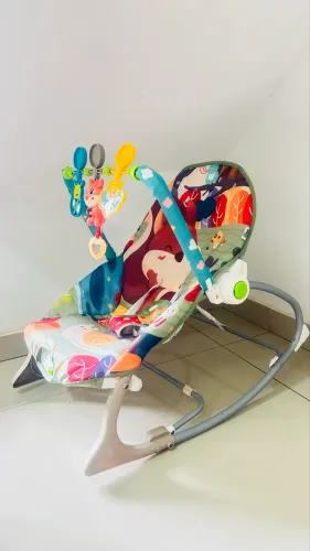 Cadeira Balanço Baby (NOVA)