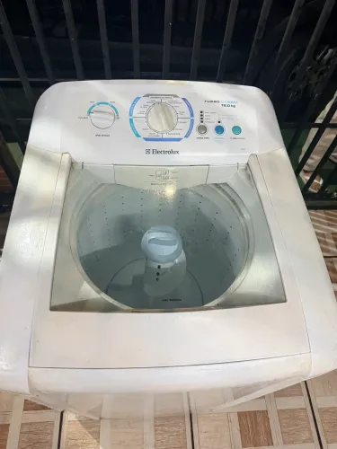 Máquina de lavar roupa Electrolux 12kg funcionando tudo perfeitamente garantia de 3 mês