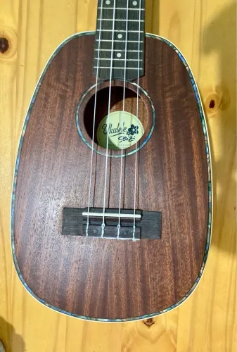 Ukulele Seizi Maui Plus Pineapple Concert