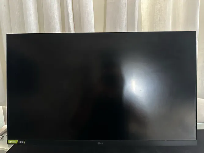 Monitor LG UltraGear 27p 240Hz IPS + Suporte Articulado