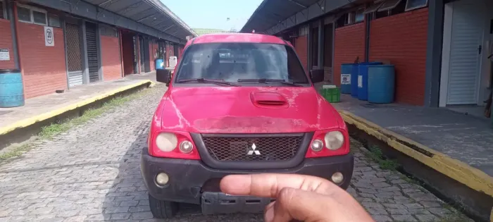 Mitsubishi L200 GL 2.5 4X4 CD Diesel 2010