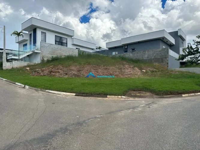 Vende-se Terreno no Residencial Phytus, em Cabreúva-SP