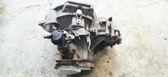caixa cambio escort/logus 1.8 1993