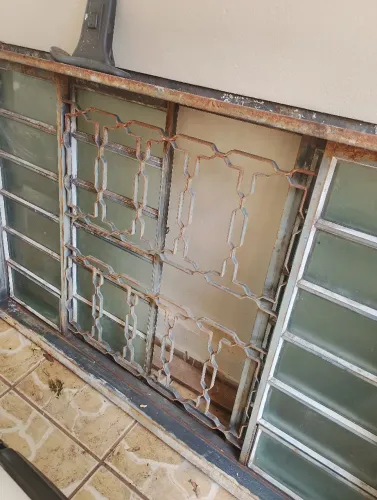 Vendo janela usada em bom estado