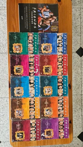  BOX COMPLETO FRIENDS (10 TEMPORADAS) + LIVRO OFICIAL 