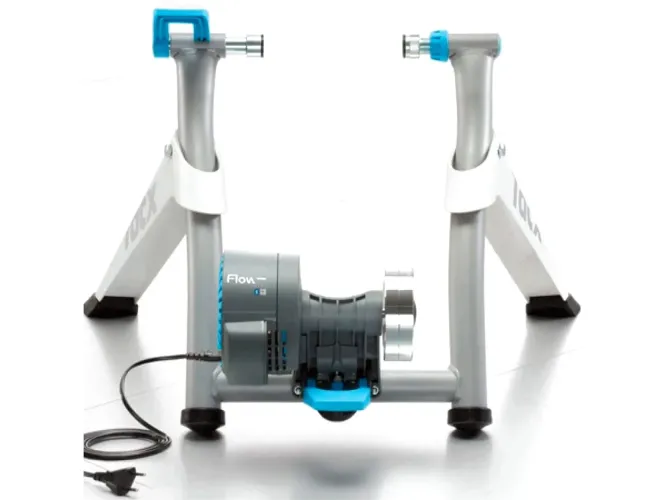 Rolo smart Tacx Flow no precinho