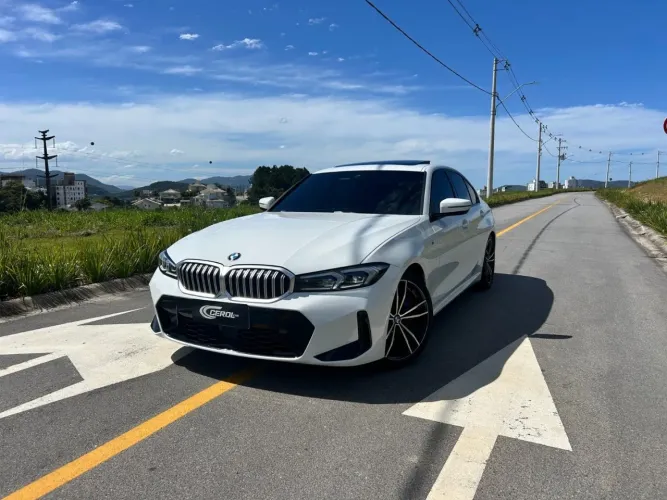 BMW 320I 320i 2024
