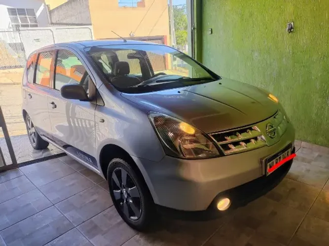 Nissan Livina SL 1.8 16V Flex Fuel Aut. 2010