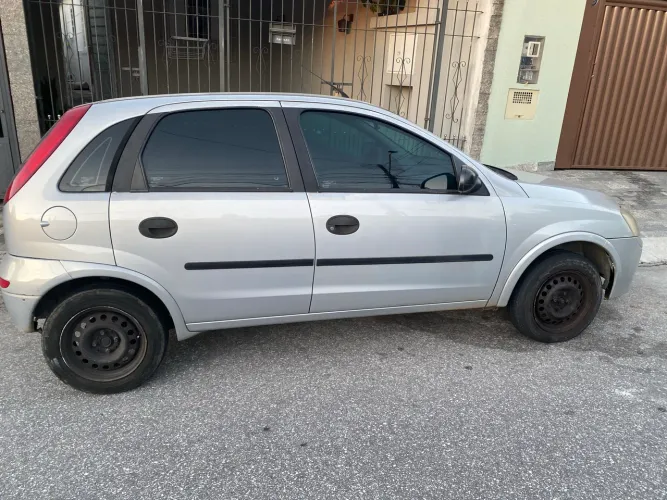 Chevrolet Corsa Hatchback 1.0 MPFI 8V 71cv 5P 2004