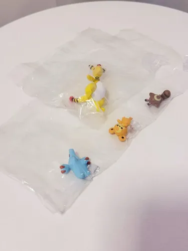 Lote com 4 figuras Pokémon - escala 1/20