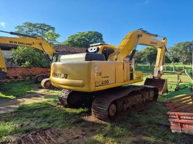 Escavadeira Komatsu 