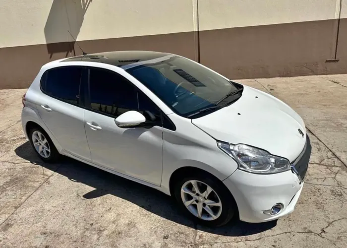Peugeot 208 Allure 1.5 Flex 8V 5P 2014