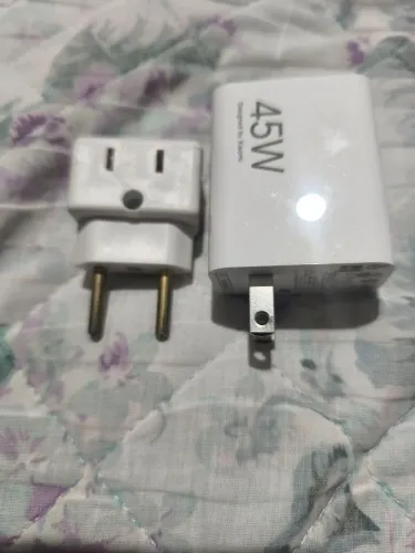 Vendo carregador xaiome 45 W Turbo sem o cabo só a caixa de carrega com o conector junto