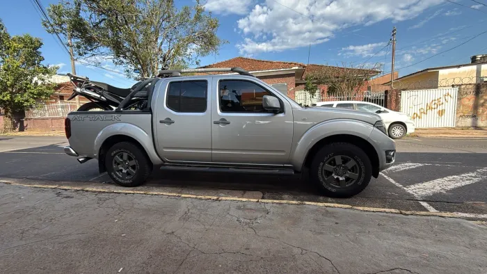 Nissan Frontier SV At.cd 4X4 2.5 TB Diesel Mec. 2014