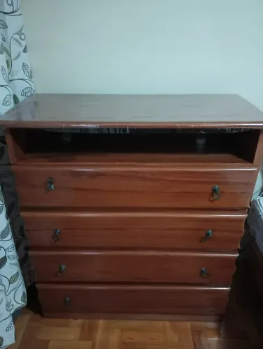 Penteadeira, em madeira de lei