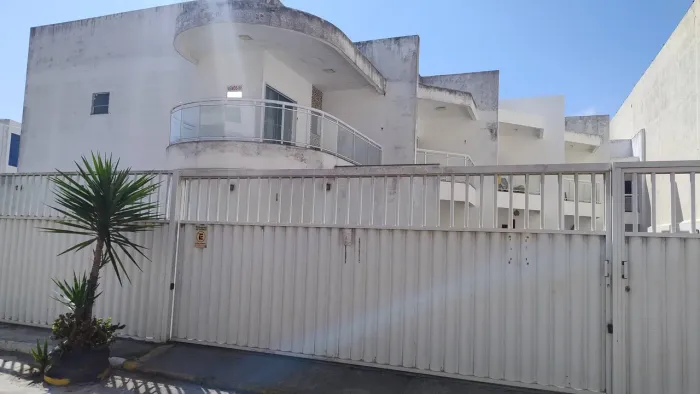 CASA EM CONDOMÍNIO À VENDA  CENTRO DE ARRAIAL DO CABO