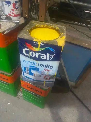 Tinta Coral Amarelo Ouro (Cheia até a boca) Nunca usada