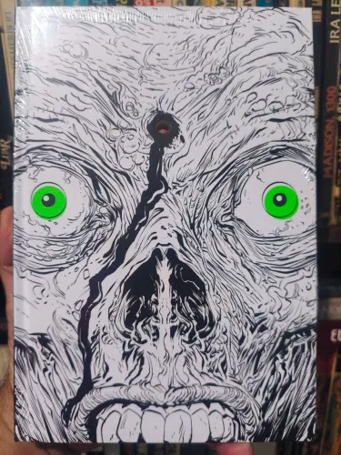 LIVRO A NOITE DOS MORTOS VIVOS - JOHN RUSSO 