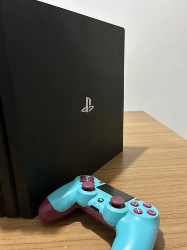 PS4 PRO EM ÓTIMO ESTADO!!!