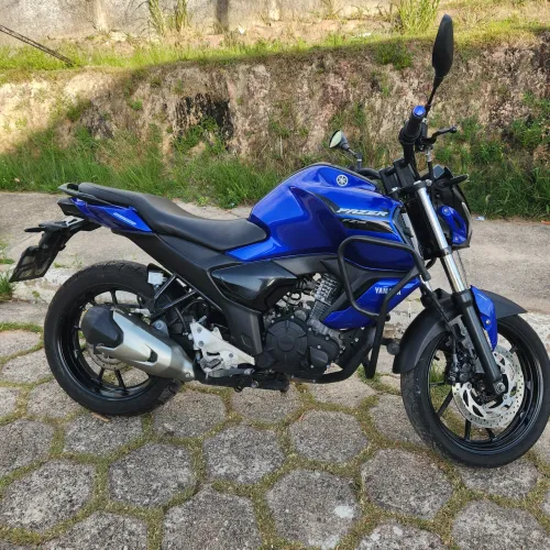 Moto Fazer FZ15 2023