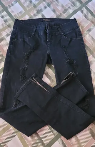 Calça jeans preta