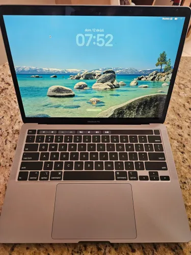 Macbook pro 2020 512gb ssd 16gb ram touch bar ZERO