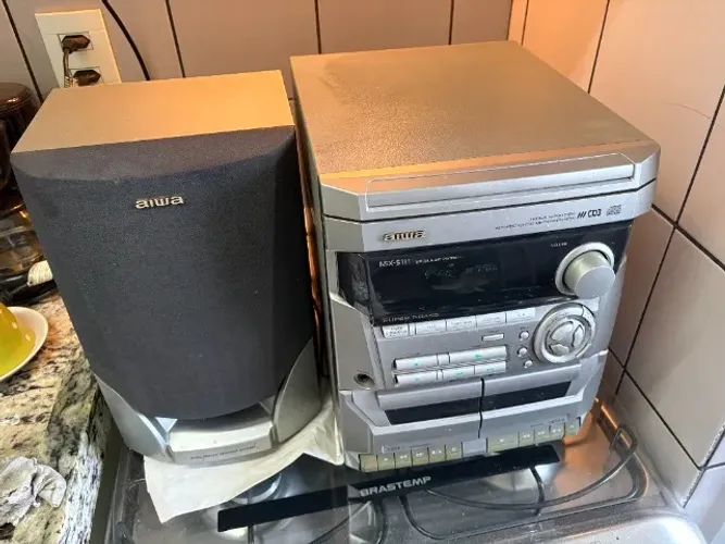 Micro System Aiwa NSX- S111 - liga Sucata - Leia