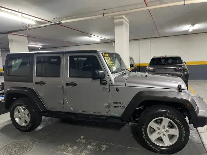 Jeep Wrangler Unlimited Sport 3.6 V6 284cv 4P 2015
