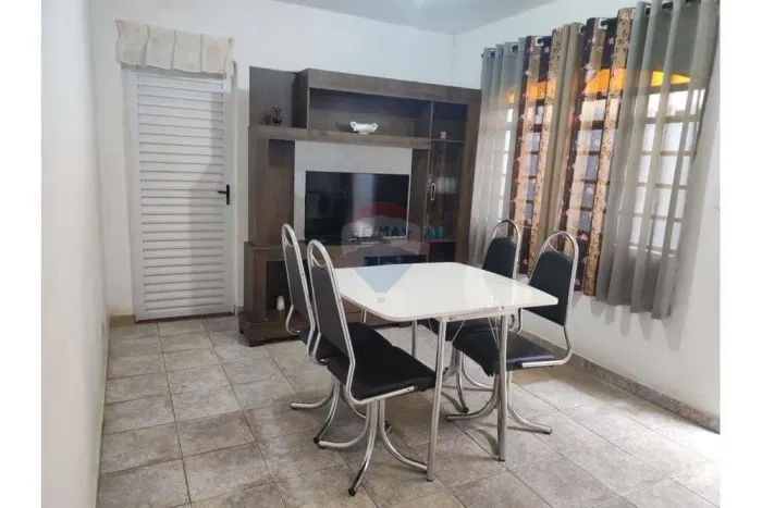 Casa no centro 125 m2 em Piracaia